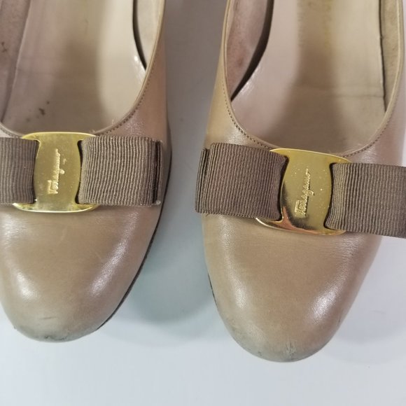 SALVATORE FERRAGAMO LILLAZ BEIGE PUMP SHOES 8 AA - Picture 3 of 10